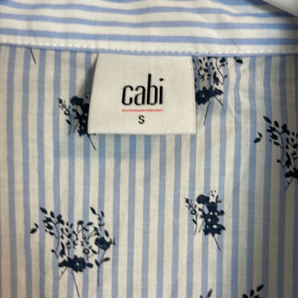 Donated ! Cabi blue and white striped blouse button down casual shirt - Picture 2 of 4